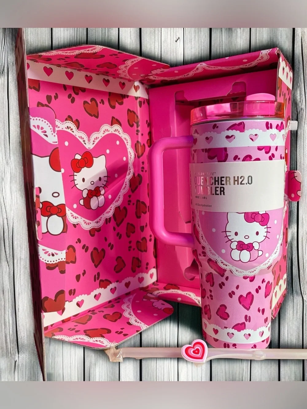 Hello Kitty Special Edition Stanley Tumbler (40 oz) Pink, Gift Box, NIB. - Picture 2 of 8